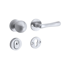 Mi Satori knop/kruk op rozet - SKG Linea elegant mat chroom rechts