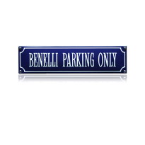 SS-08 emaille straatnaambord 'Benelli parking only'