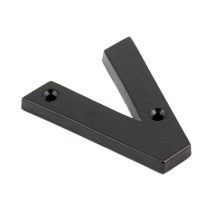 Wardlo letter V/ 78mm smeedijzer zwart