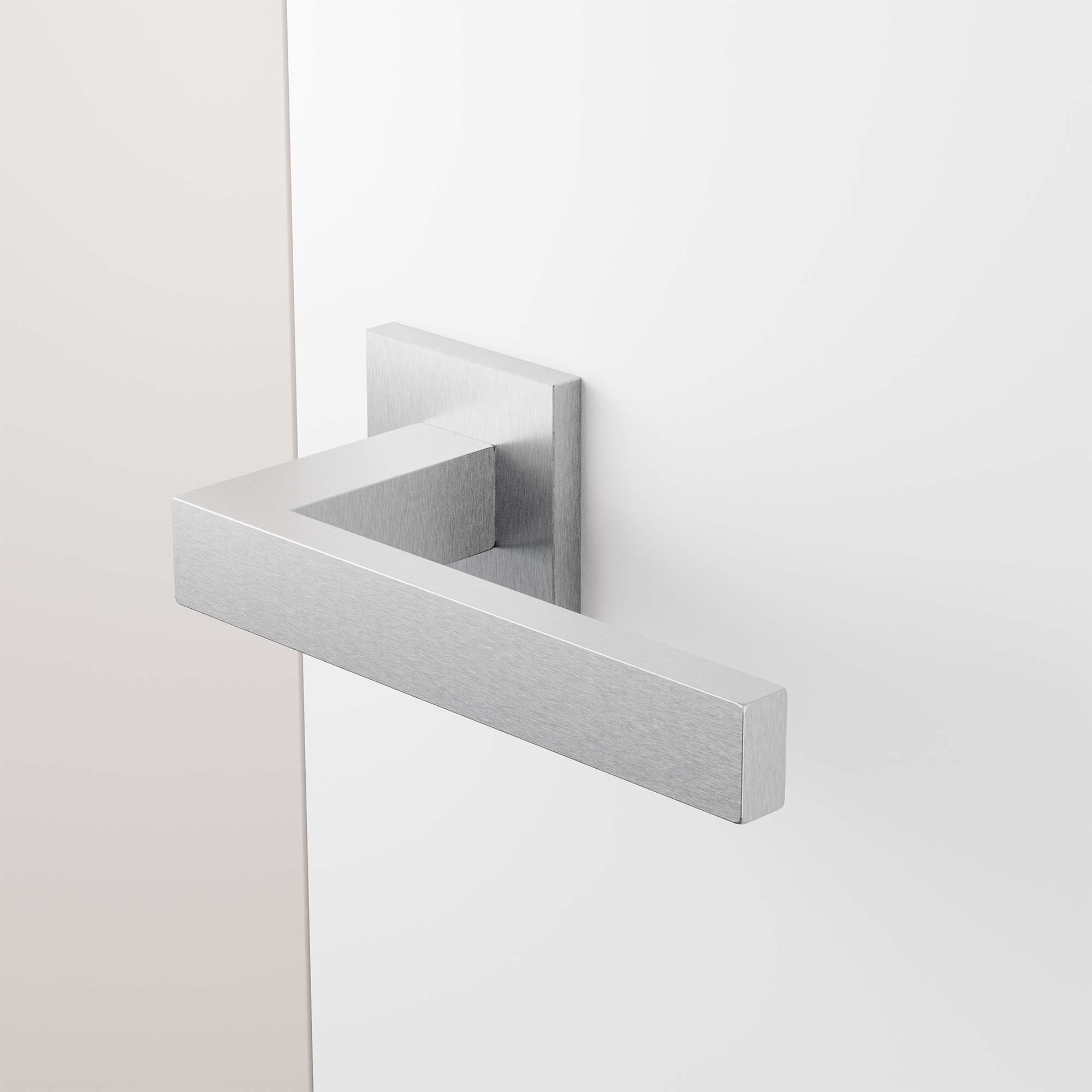 GPF1308090100 02 rozet sfeer deur wit schuin.jpg