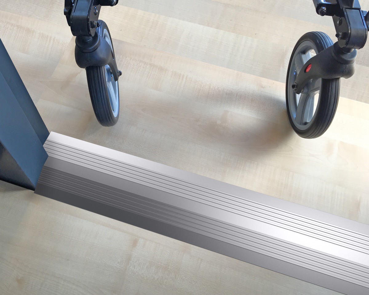 Sfeerimpressie SecuCare Senior drempelvervanger aluminium 1.jpg