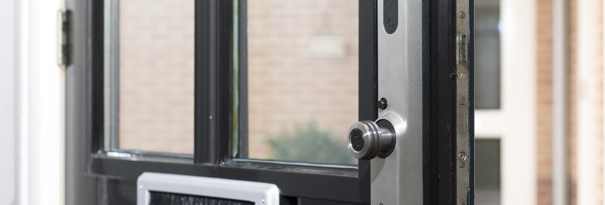 Voordeur met Invited smart lock